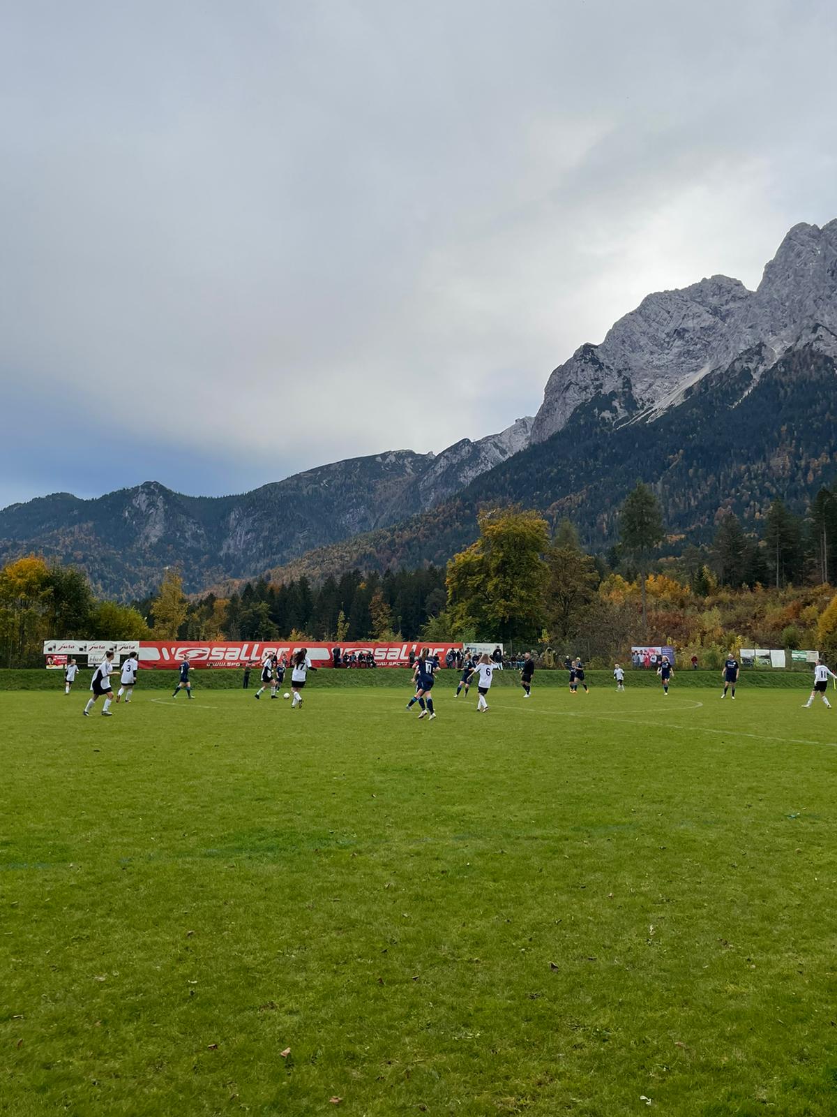 Unentschieden vor beeindruckender Bergkulisse – Bild 2