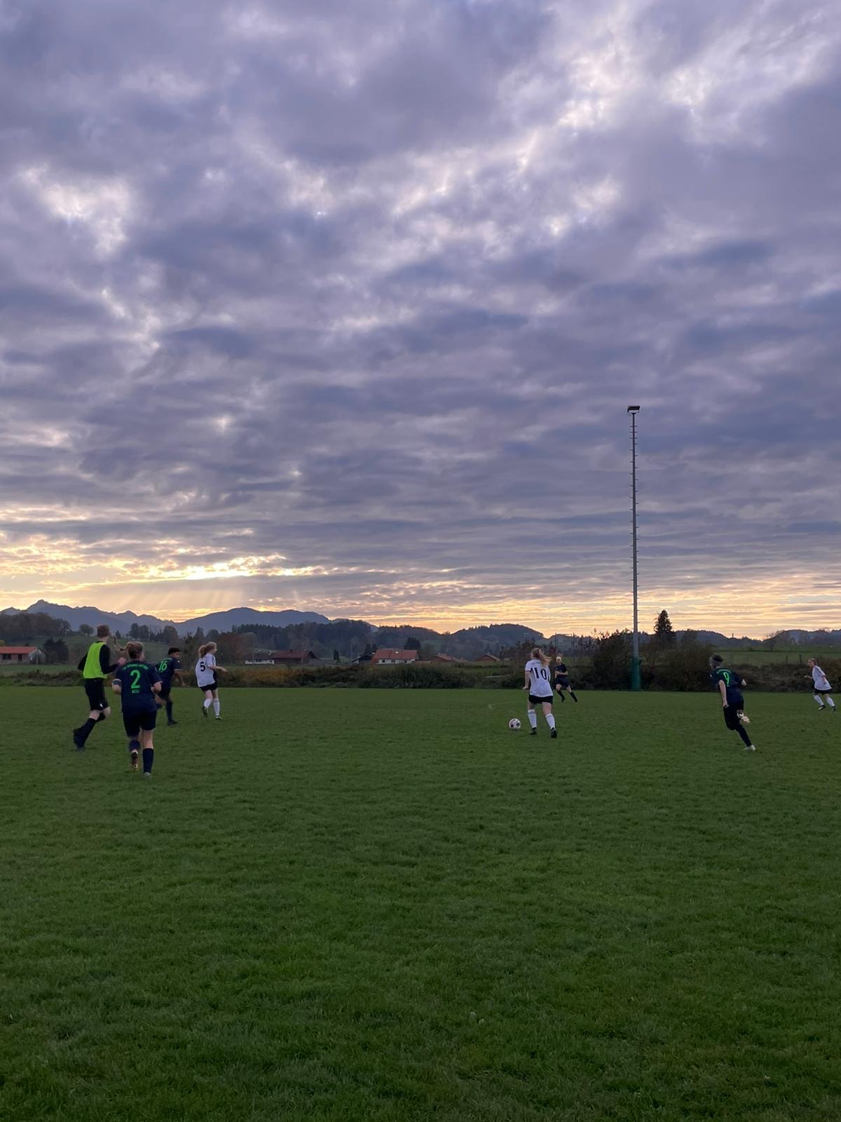 Noch einmal 3 Punkte für unsere Damen – Bild 2