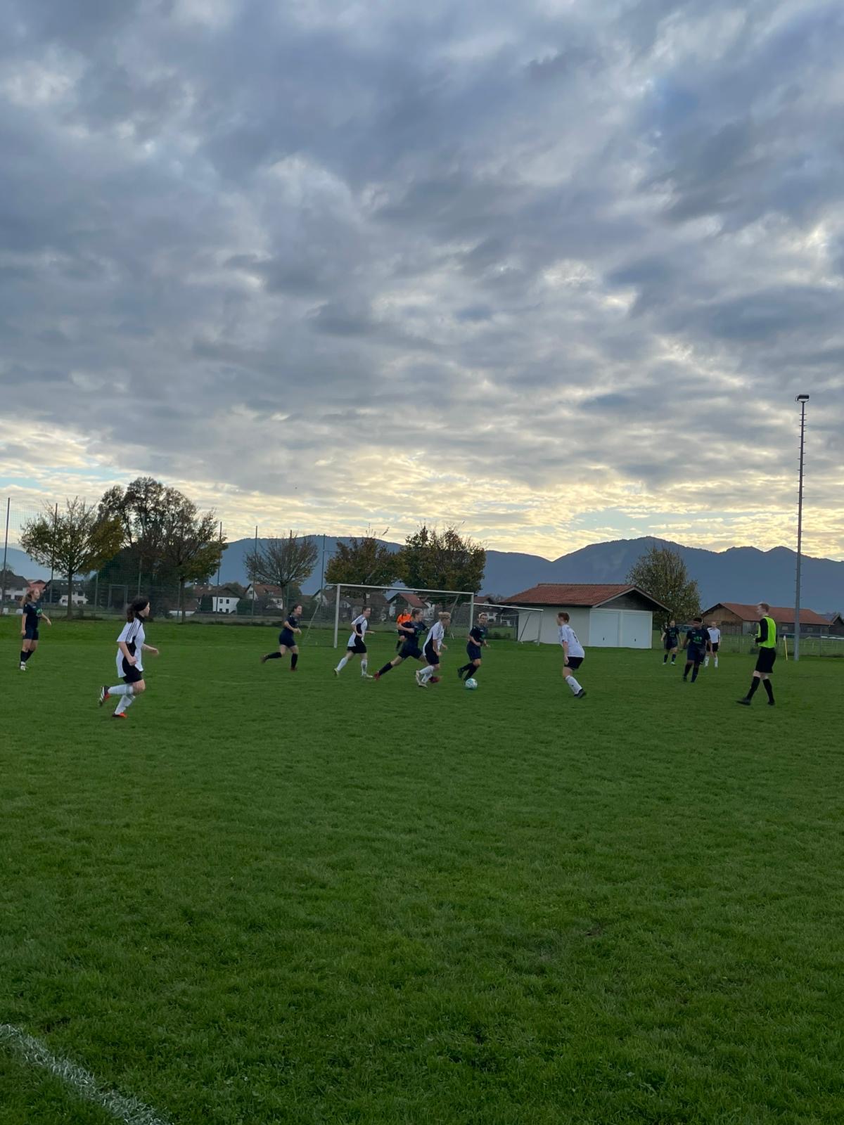 Noch einmal 3 Punkte für unsere Damen – Bild 1